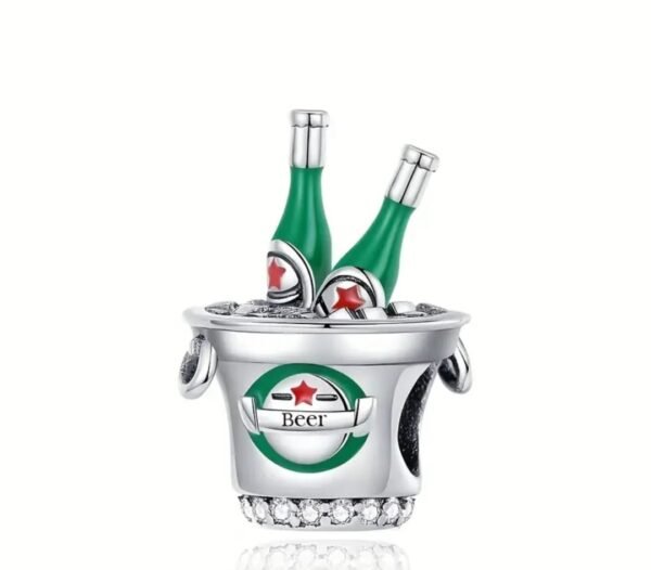 EGC-PE-0011 Charm de Cubeta de Cerveza con Botellas Verdes
