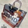 IMG-20250801-WA0593 Bolso Fendi con Estampado Artístico