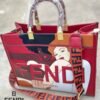IMG-20250801-WA0594 Bolso Fendi con Estampado Artístico