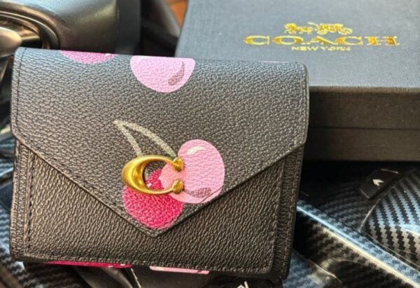 Mini wallet Cherry Edition
